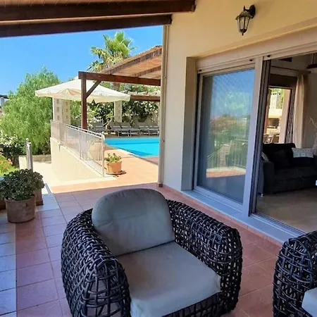 Villa Maffeo, Mit Dem Weitblick Kástellos